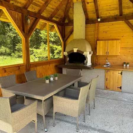 Tara * באינה באשטה