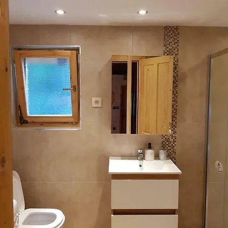 Tara * באינה באשטה