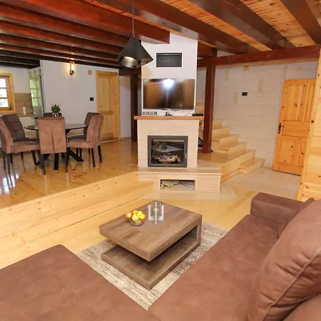 בית נופש Tara באינה באשטה