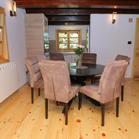 Tara * באינה באשטה