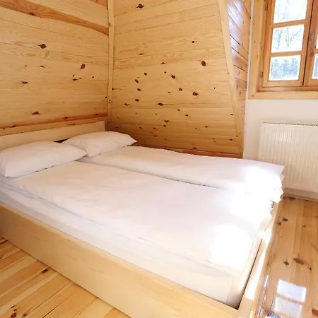 Tara באינה באשטה